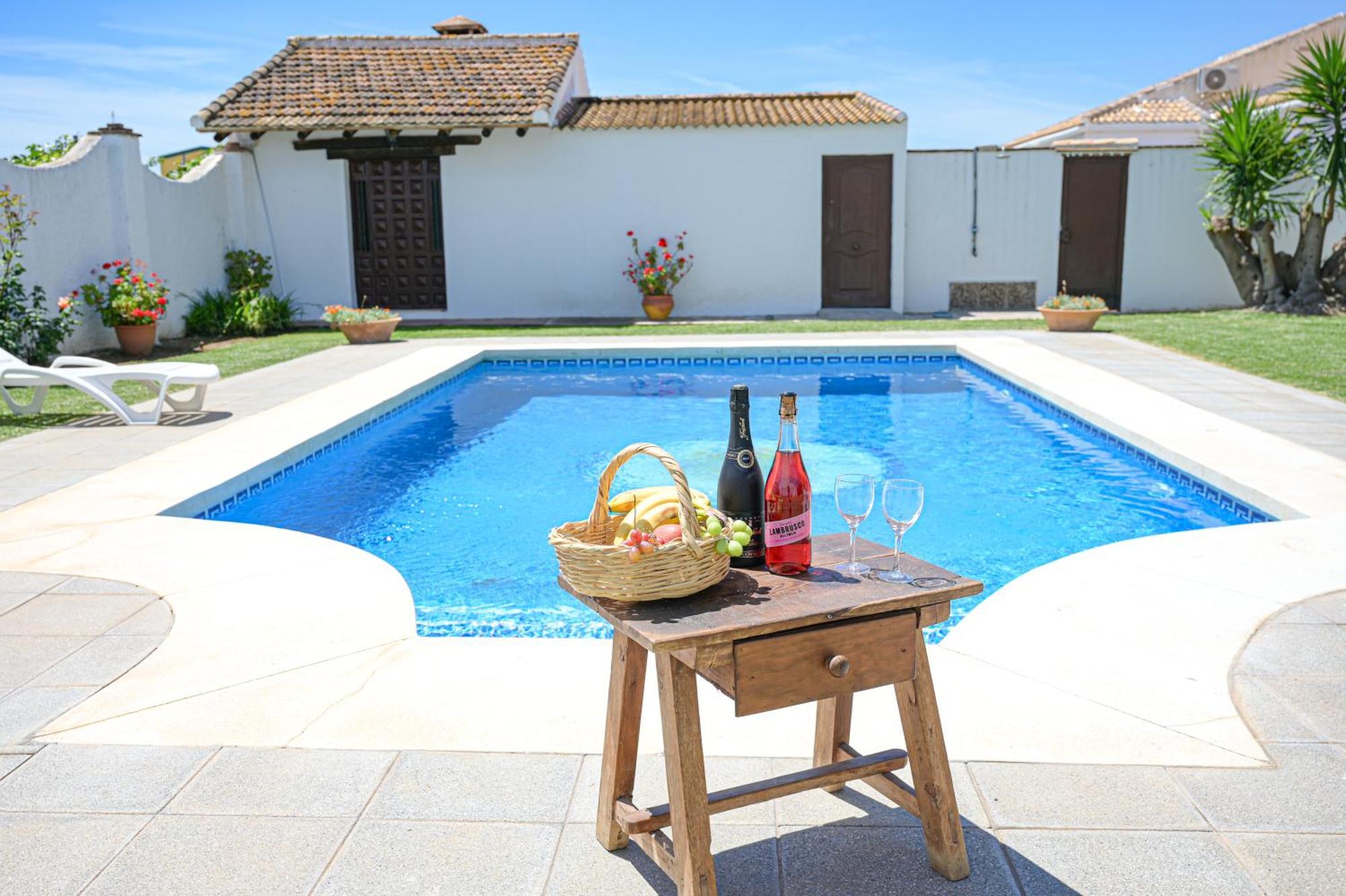 Amplia Casa Rural Con Precioso Jardin Cerca De Malaga Capital. Habitación foto