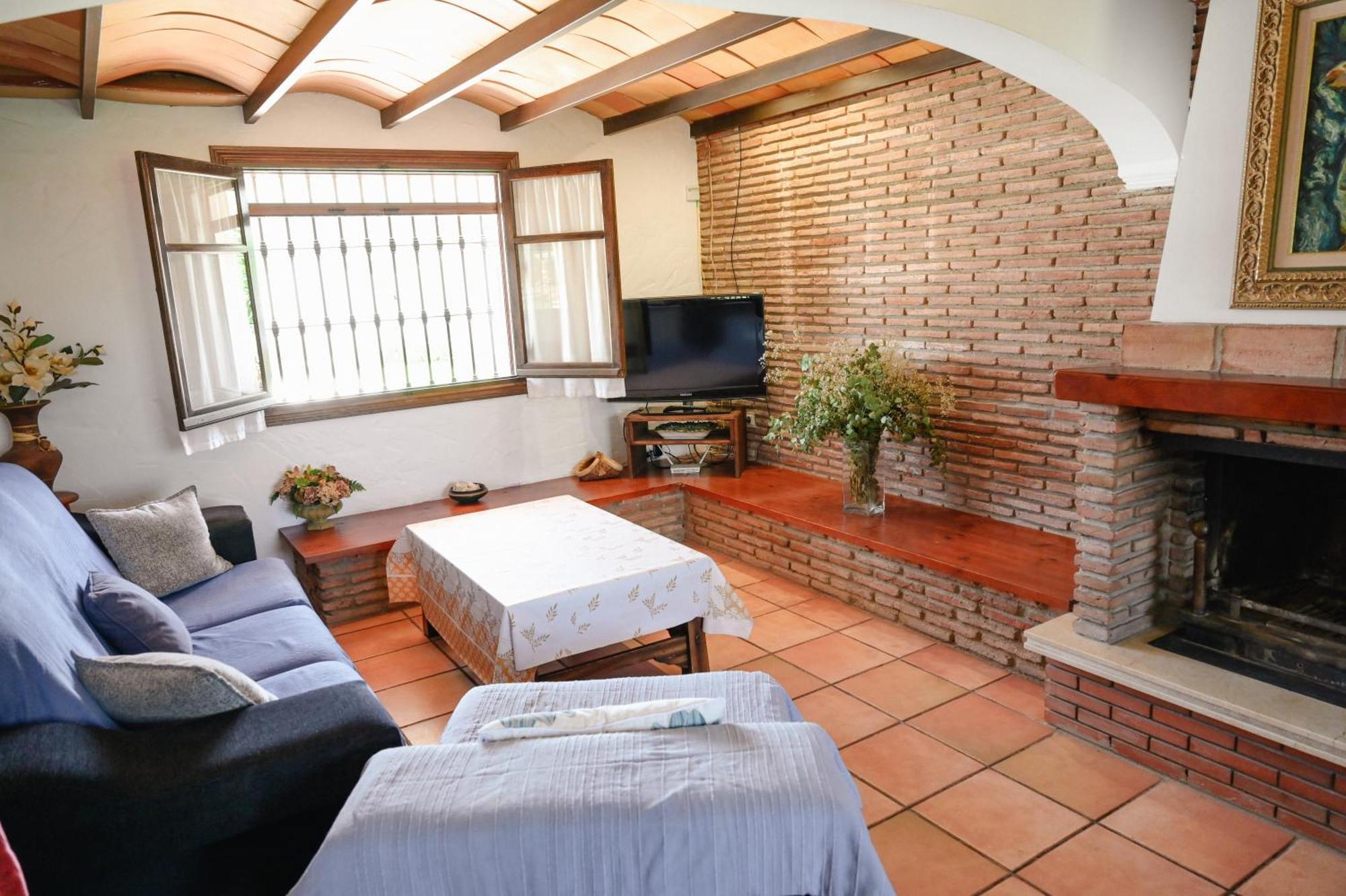 Amplia Casa Rural Con Precioso Jardin Cerca De Malaga Capital. Habitación foto