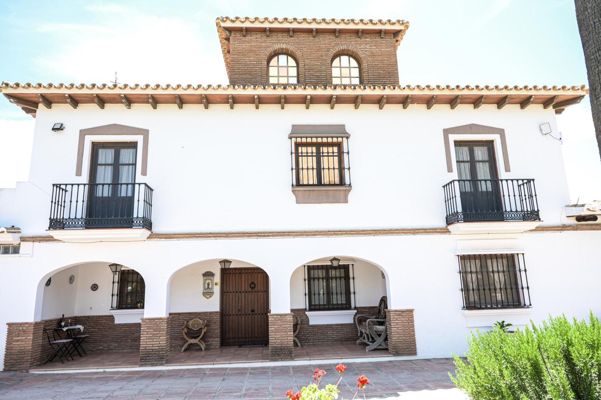 Amplia Casa Rural Con Precioso Jardin Cerca De Malaga Capital. Habitación foto